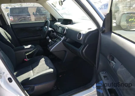 2015 Scion Xb z USA, uszkodzony, nr VIN JTLZE4FE6FJ069222